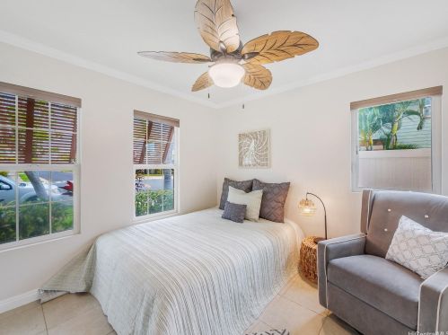 91-2180 Kaiwawalo St, Ewa Beach HI  96706-0064 exterior