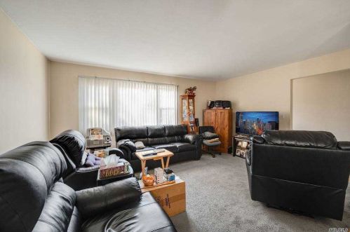 137-23 81st St, Jamaica, NY 11414-2913