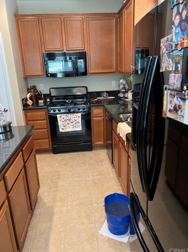 29279 Gateway Dr, Lake Elsinore CA  92530-7276 exterior