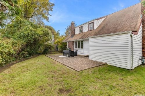 364 Howard Ave, Woodsburgh NY  11598-2940 exterior
