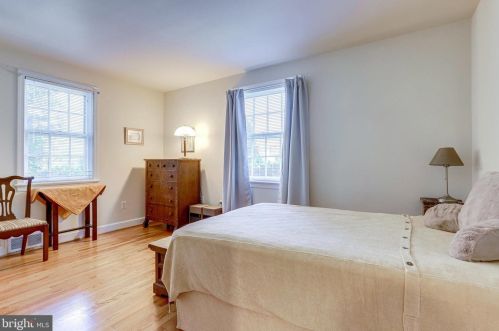 2901 Linden Ln, Falls Church VA  22042-2313 exterior