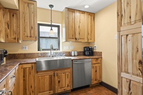 128 Camarillo Ave, Oxnard CA  93035-4605 exterior