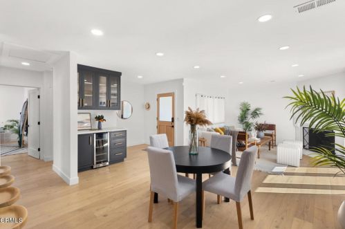 12432 La Maida St, North Hollywood CA  91607-3507 exterior