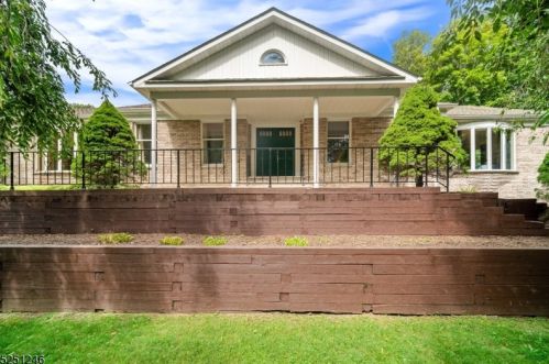 427 Green Rd, Sparta, NJ 07871-3030