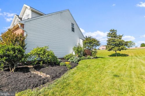 10099 Lindale Ave, Upton PA  17225-8373 exterior