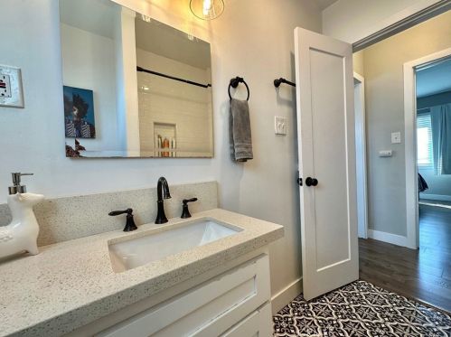 757 Redondo Ave, Long Beach CA  90804-5140 exterior