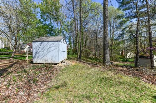 3206 Cardinal Ridge Dr, Greensboro NC  27410-8250 exterior