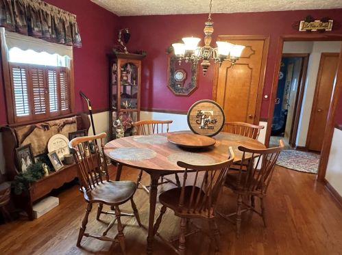 1616 Thorpe St, New Castle PA  16101-5144 exterior