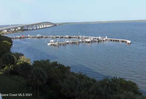 7 Indian River Ave, Titusville, FL 32796-2812