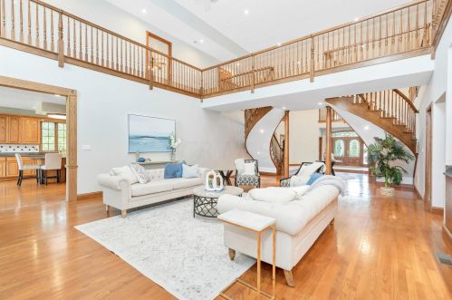 9561 Medlar Woods Ct, Miamisburg, OH 45342-4366