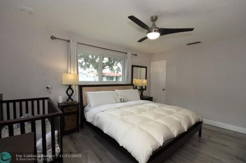 8421 17 Ct, Hollywood FL 33028 exterior