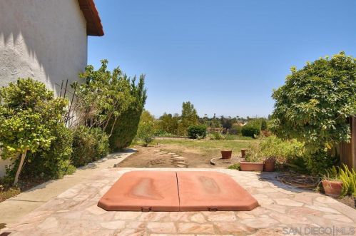 1201 Rippey St, El Cajon CA  92020-1741 exterior