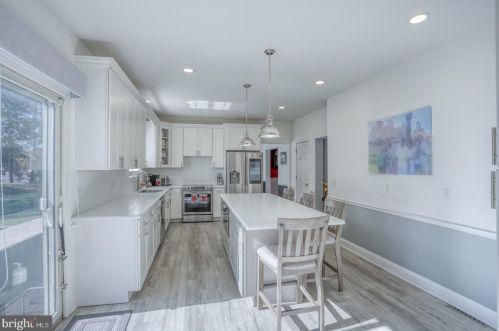 411 Mannering Dr, Dover DE  19901-5409 exterior