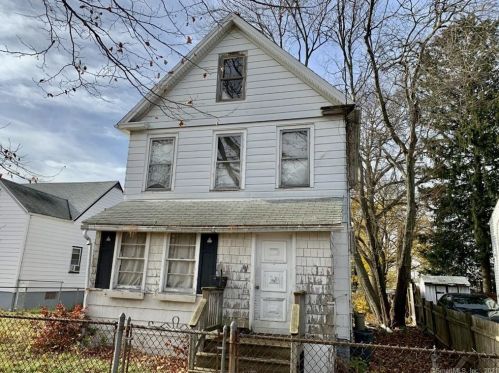 513 Soundview Ave, Stratford, CT 06615-5663