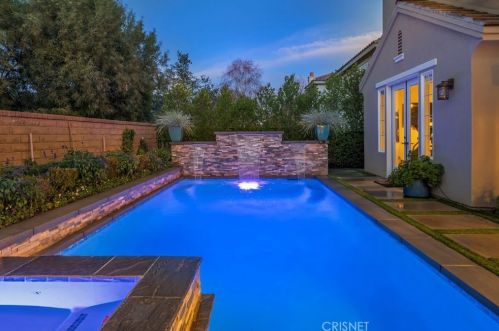 26173 Lone Rock Ct, Santa Clarita CA  91381-0647 exterior