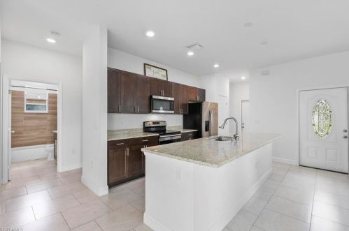4208 11th St, Lehigh Acres, FL 33976-2714