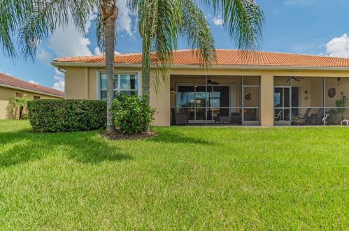 16143 Amethyst Key Dr, Wimauma FL  33598-4027 exterior