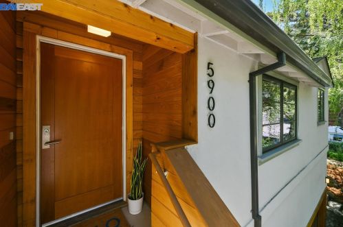 5900 Harbord Dr, Oakland, CA 94611-3125