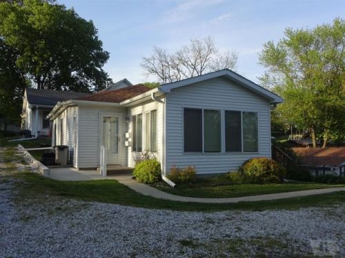 1419 Lincoln St, Burlington, IA 52601-4626