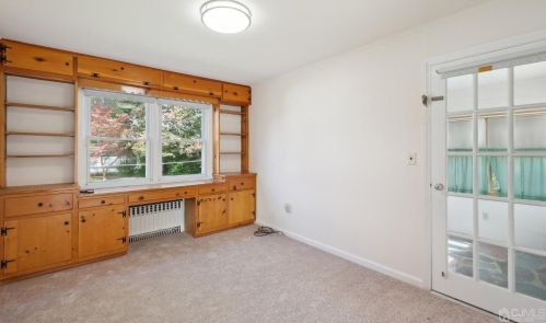 310 Green St, Woodbridge NJ  07095-2044 exterior