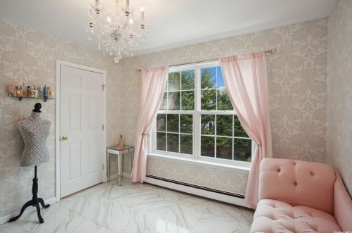 8 Raffaella Dr, Eastport NY  11941-1446 exterior