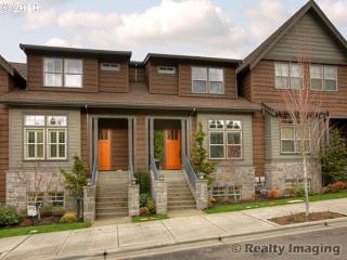 10299 Taylor St, Portland, OR 97225-7058