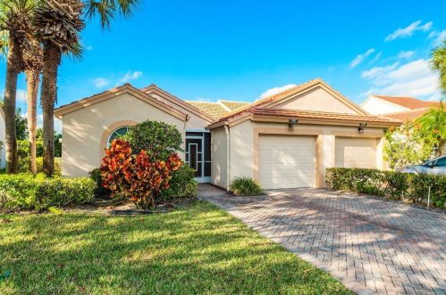 7797 Silver Lake Dr, Delray Beach, FL 33446-3337