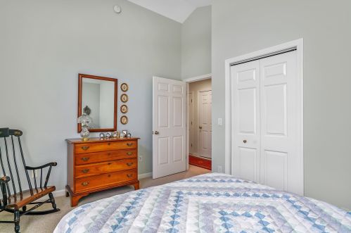 24 Briallia Cir, Newmarket NH  03857-2194 exterior