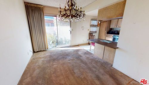 19515 Fariman Dr, Long Beach, CA 90746-2449