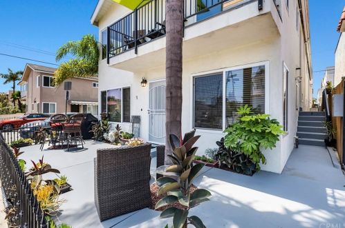 141 Corona Ave, Long Beach, CA 90803-3318