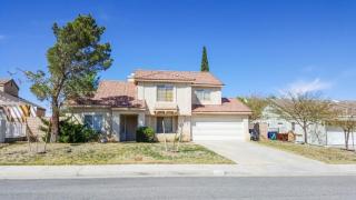 1525 Date Palm Dr, Palmdale CA  93551-4328 exterior