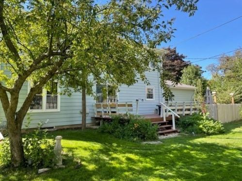 1025 Newbury St, Ripon WI  54971-1838 exterior