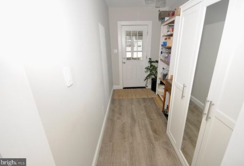 35 Wilbur Henry Dr, Florence NJ  08518-2701 exterior