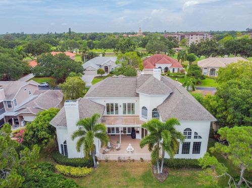 6218 Fairway Bay Blvd, Saint Petersburg, FL 33707-3974
