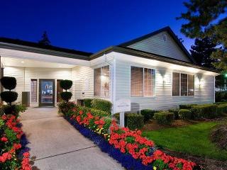 15606 40th St, Redmond WA  98052-7005 exterior