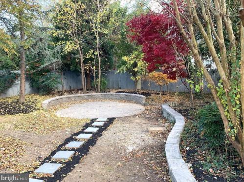 2927 Cherry St, Falls Church VA  22042-2248 exterior