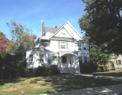 132 Woodland Rd, Newton, MA 02466-2303