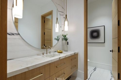 4508 Haskell Ave, Van Nuys CA  91436-3148 exterior