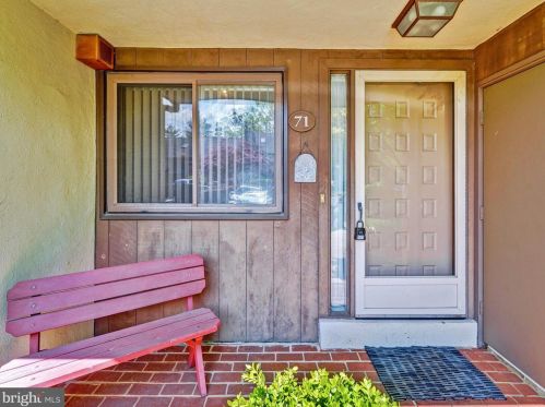 71 Oak Knoll Dr, Berwyn, PA 19312-1283