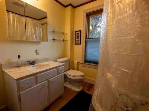 15 Pearl St, Dover NH  03820-3146 exterior