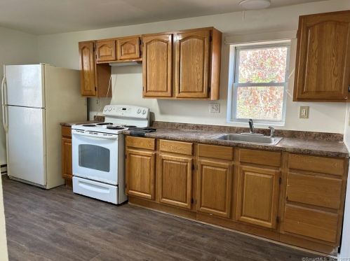 784 Plainfield Rd, Norwich CT  06351-1029 exterior