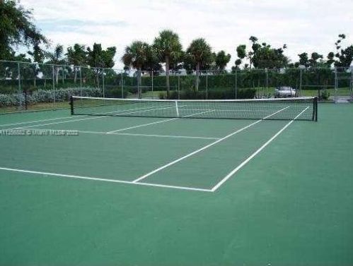 612 Meadows Cir, Boynton Beach FL  33436-8925 exterior