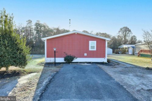 16 Marie Ct, Millsboro DE  19966-1320 exterior