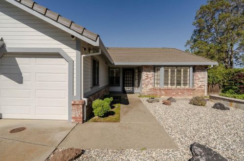 1405 Austin Dr, Liberty Farms, CA 95620-2458