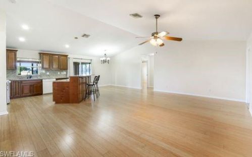 2738 4th Ter, Cape Coral FL  33991-1189 exterior