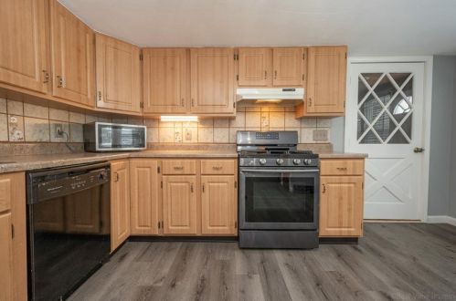 277 Cooper Rd, Glocester RI  02814-1447 exterior