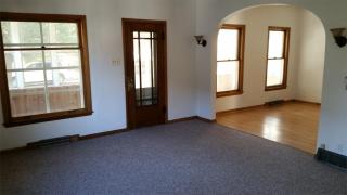 623 9th St, Cedar Falls, IA 50613-2918