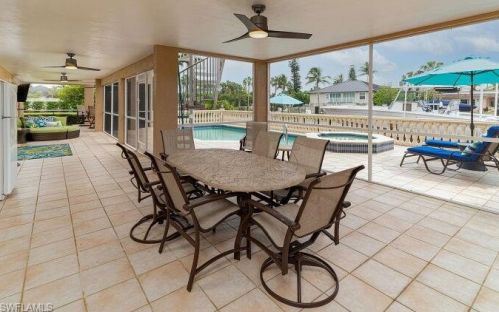 446 Bayside Ave, Naples FL 34108-2314 exterior