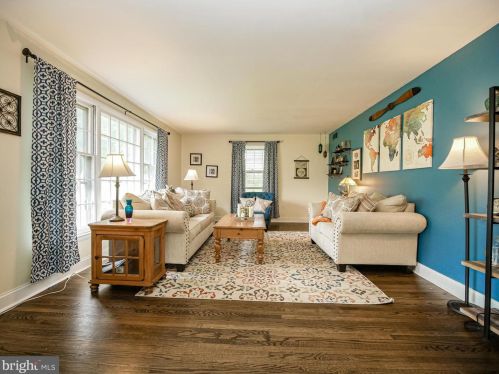 712 Heritage Rd, Riverton, NJ 08077-3748