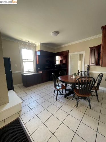 840 58th St, Oakland CA  94608-1404 exterior